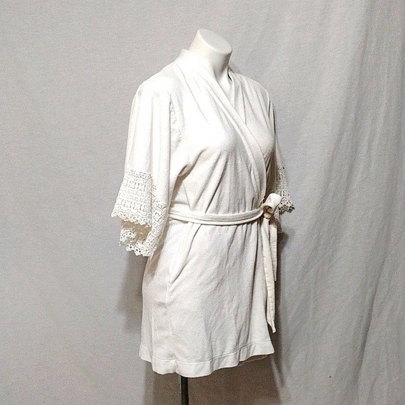 Betsey Johnson Terry Cloth Embroidered Print Crochet Trim Kimono Sleeves Robe M - Picture 8 of 13
